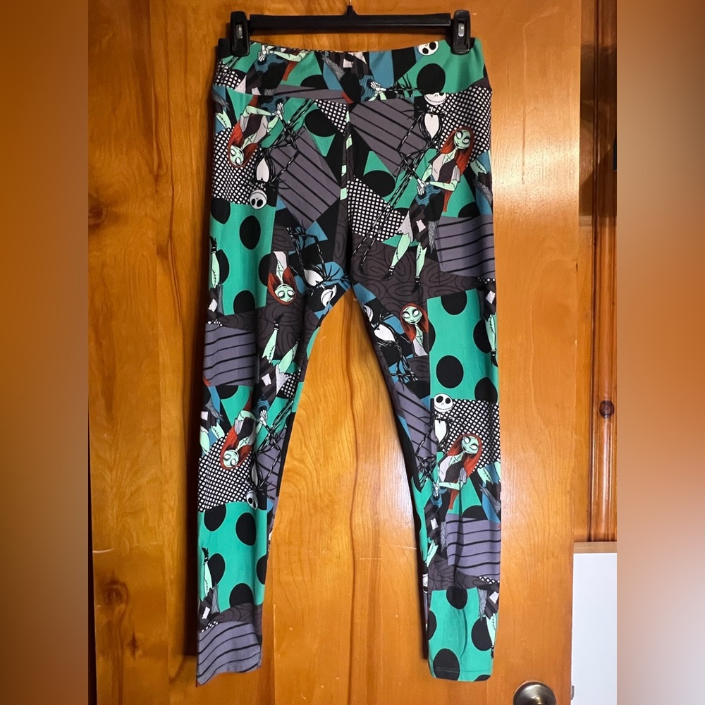 LuLaRoe Nightmare Before Christmas Jack & Sally Tall & Curvy Leggings